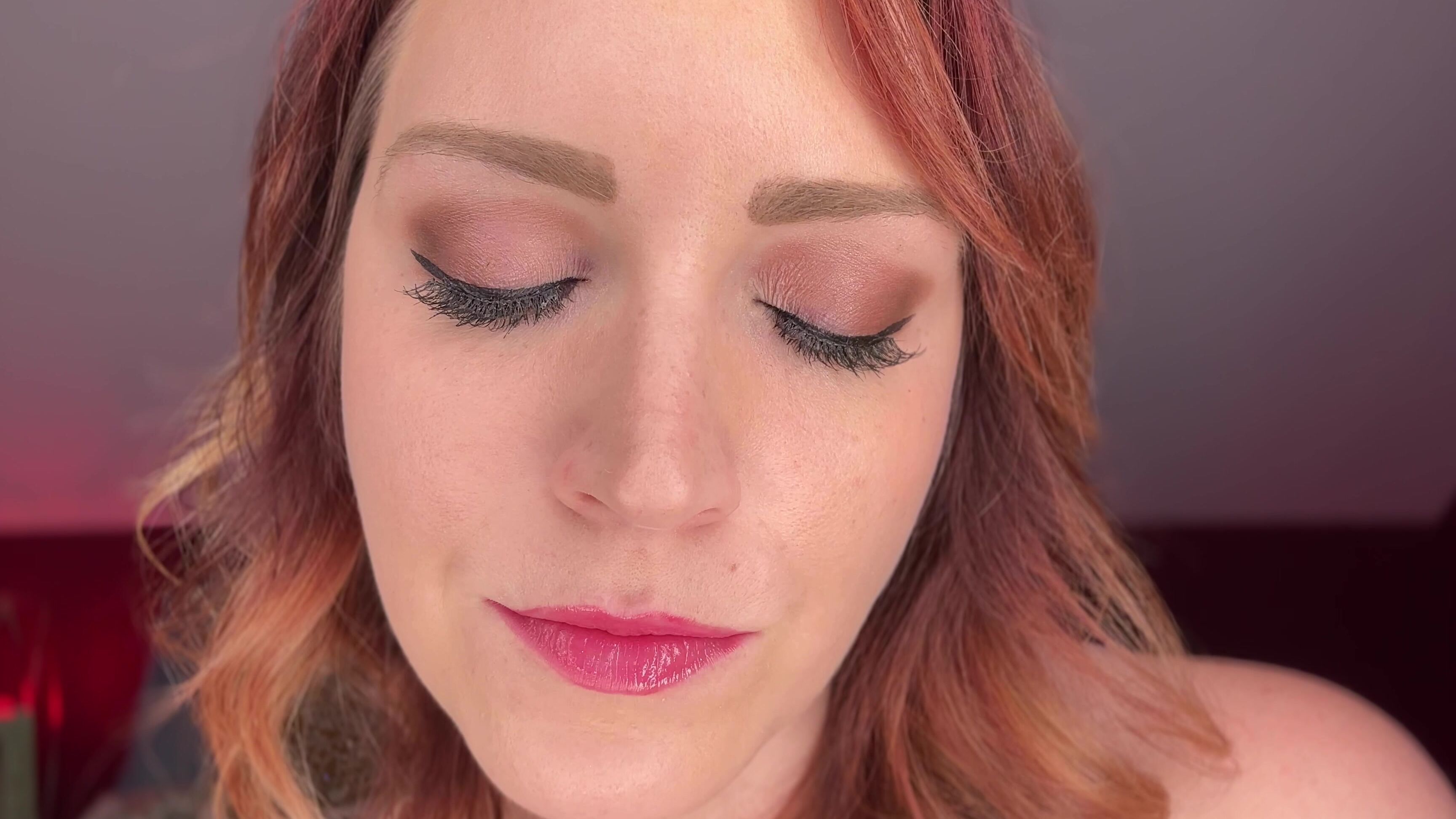 "SneezeGoddess" eating, lips, mouthfetish, sfw, teeth, vore Gummy Bear Vore in 4K manyvids