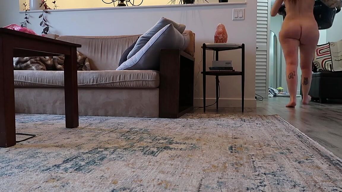 Msamy Nicknamed Msamycleaning Onlyfans Lacy Pink Hard At Work