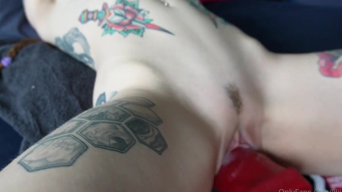 Lilijunex Onlyfans Belly Bulge Custom With A Request To Use Speakers Instead Of My Usual Earbuds To Drown Out The Fuckip