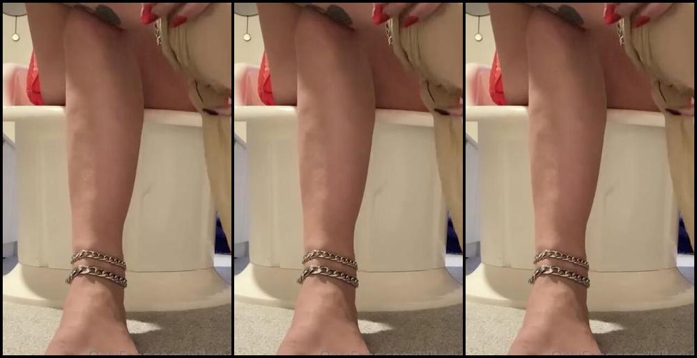 Killersexyfeets Nicknamed Killerkell Onlyfans Are You Watching Me Put My Nylons On Could Do With A Little Help