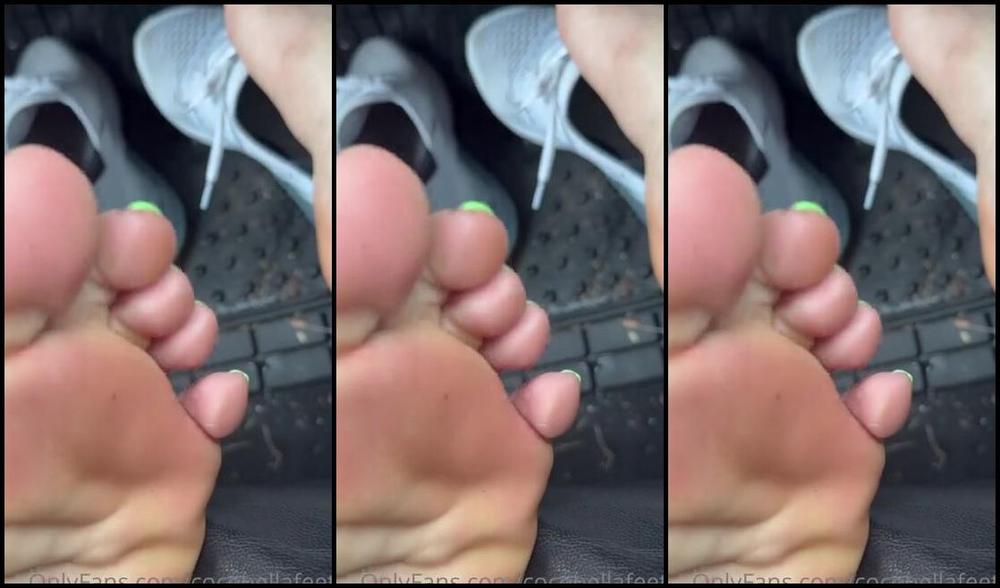 Coco Bella Nicknamed Cocobellafeetz Onlyfans 03 14 2023 Straight Out The Gym Sneakers I Know You Wanna Feel The Warm Moist Coming From Them