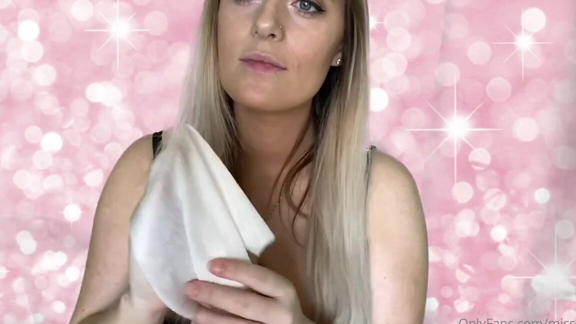 Miss Cassi Nicknamed Misscassi Onlyfans Trying Out The Green Screen Tapping Video