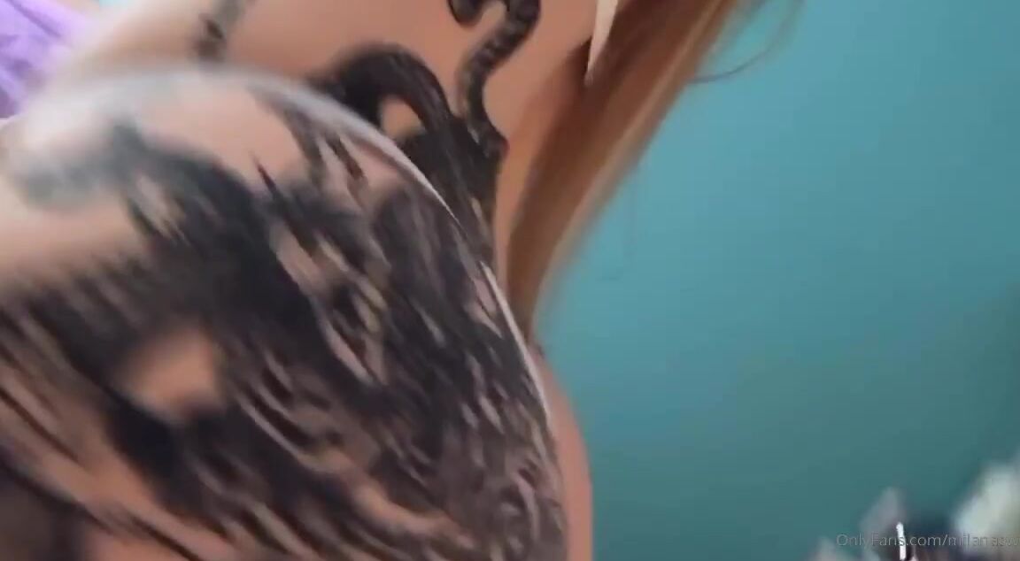 Milanasw 20 04 06 17947047 I Woke Up This Morning And Decided To Pet Myself 1280X704