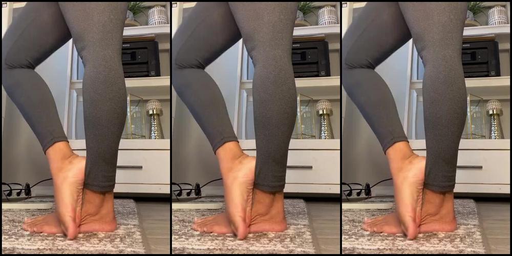 Nicholesole Onlyfans Working Barefoot At My Standing Desk What Would You Think Walking By Me Like This Are You Strikingp