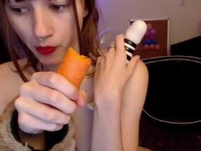 Missalice Nicebodyshowoffanddildo