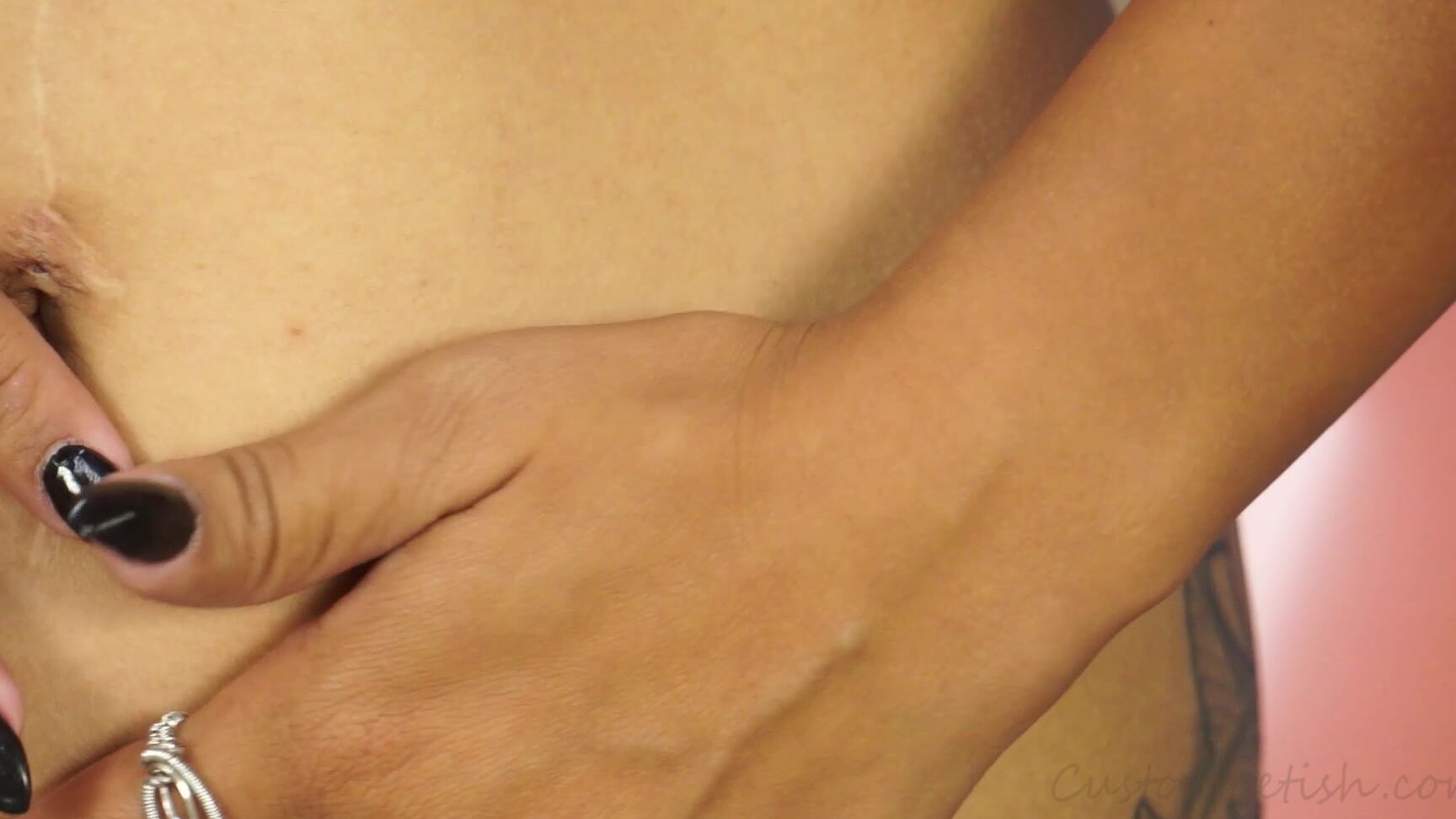 Custom Fetish Viola Shows Her Scarred Belly Button