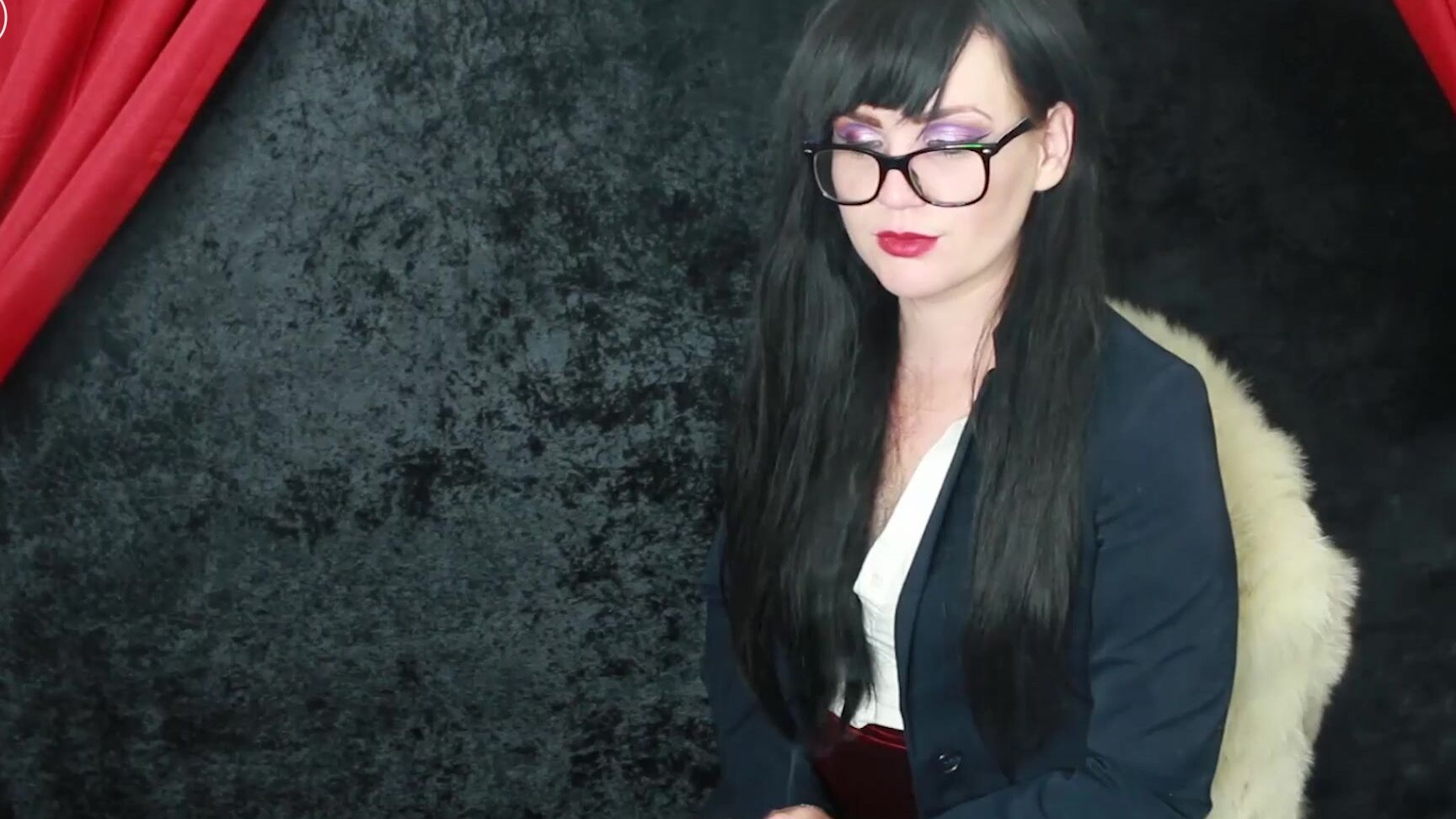 Brie White Marlboro Red S Smoking