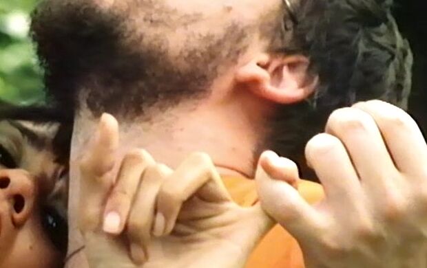 "Elisabeth Bure, Elodie Delage, Marie-Claude Moreau, Mika Barthel, Sandrine Pernelle, Jacques Marbeuf, Carmelo Petix, Piotr Stanislas, Dominique Saint-Clair, Cyril Val, Manu Pluton" Classic, Lesbian Geile Koerperspiele Herzog Video