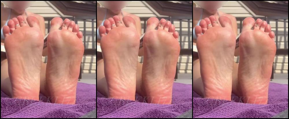 Greek Goddess Li Aka Greekli77 Onlyfans Would You Be Able To Study With Me Or Am I Too Distracting 9