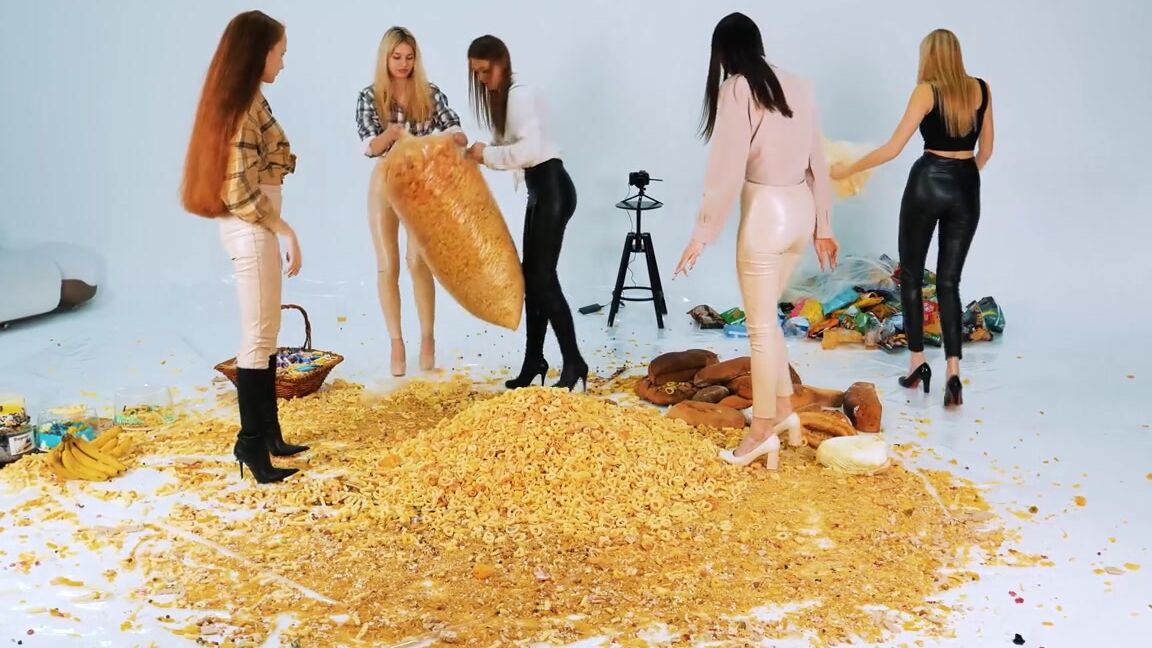 specialstore crunchy crushin party Clips4Sale