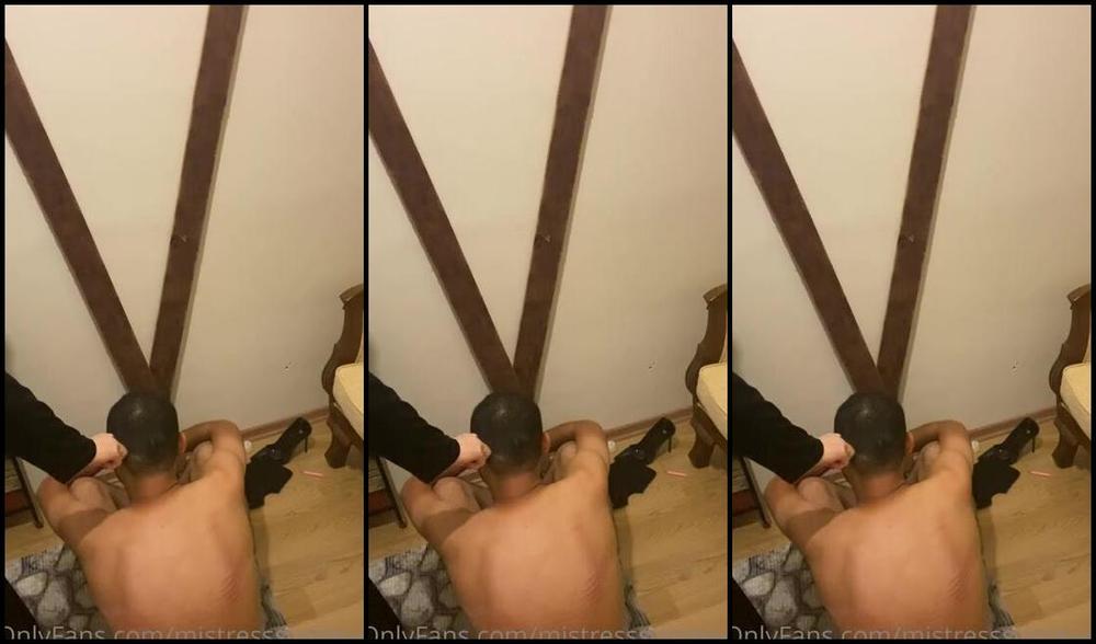 Mistress Smeyye Aka Mistresssumeyye Onlyfans Kulak Ekme Videosu Mistresstomris Oxlyoxly