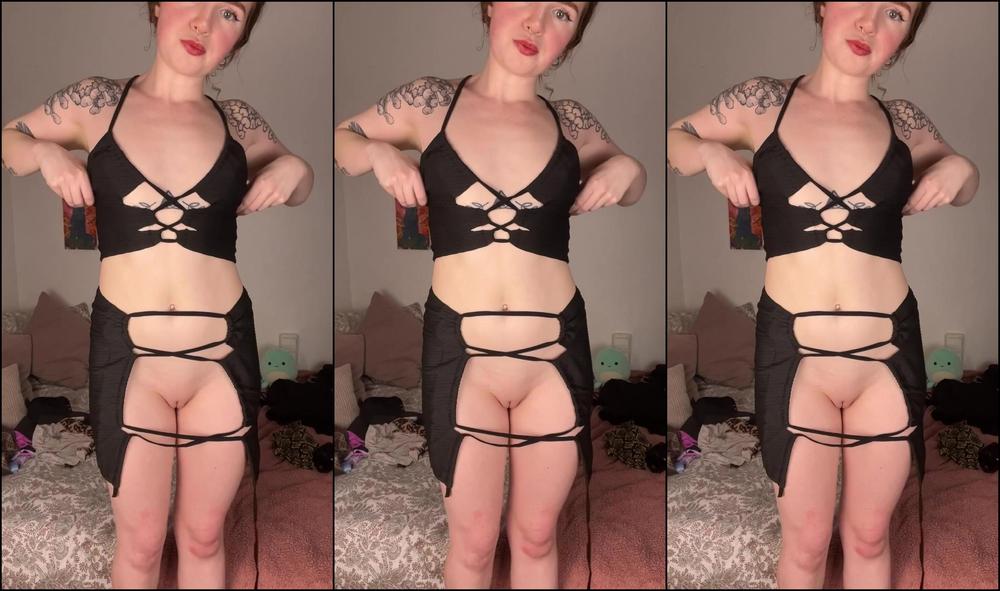 Frecklefox Trying On Festival Outfits