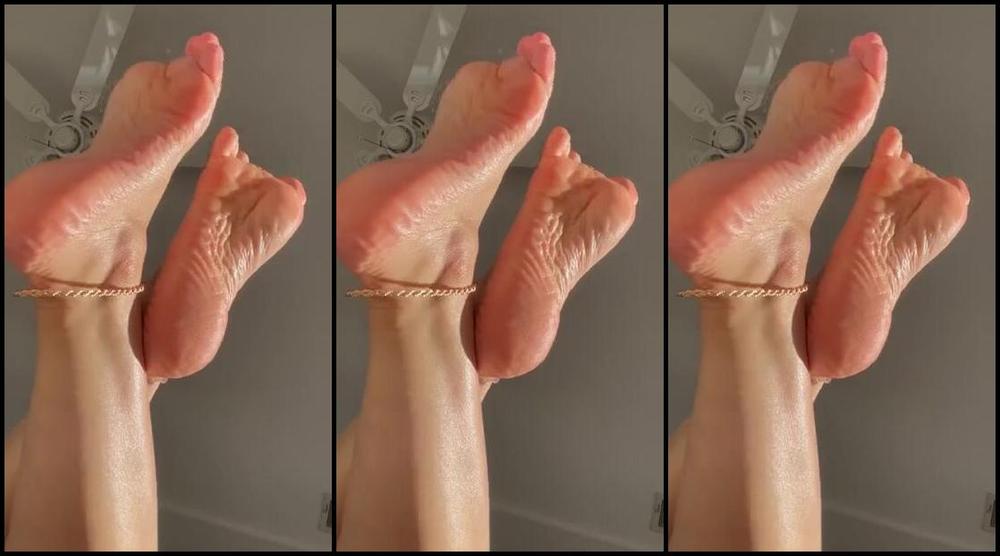 Mxdchai Onlyfans Ppv Video I Love This One Do You Like The Heels Clapping On My Meaty Soles Watch As I Dangle And Drop 3 Premium