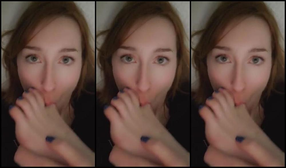 Goddess Lindsay Nicknamed Goddesslindsay Onlyfans Does Getting This Wet From Sucking My Own Toes Make Me Weird 1