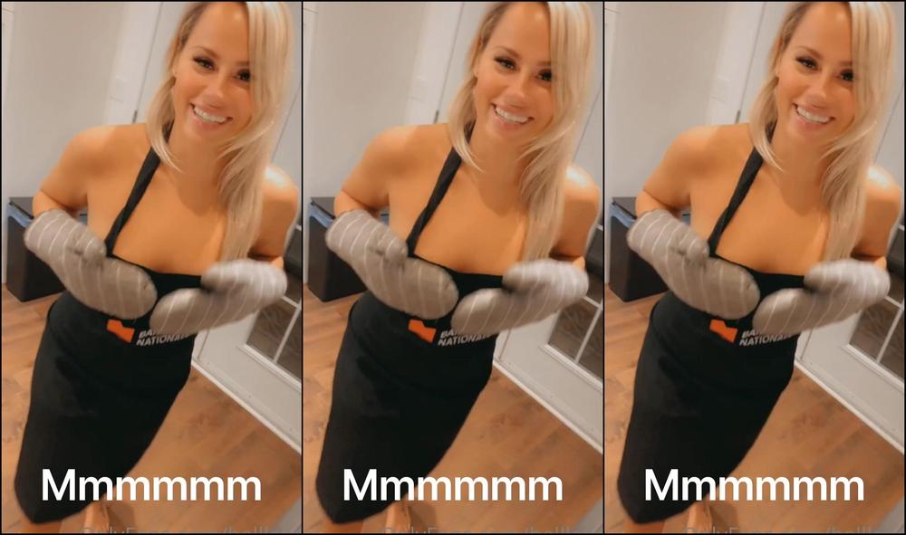 Belllexox 1006717221 10 04 2020 About Yesterday S Night Apple Crisp Who Want S Me To Cook For Him Like This