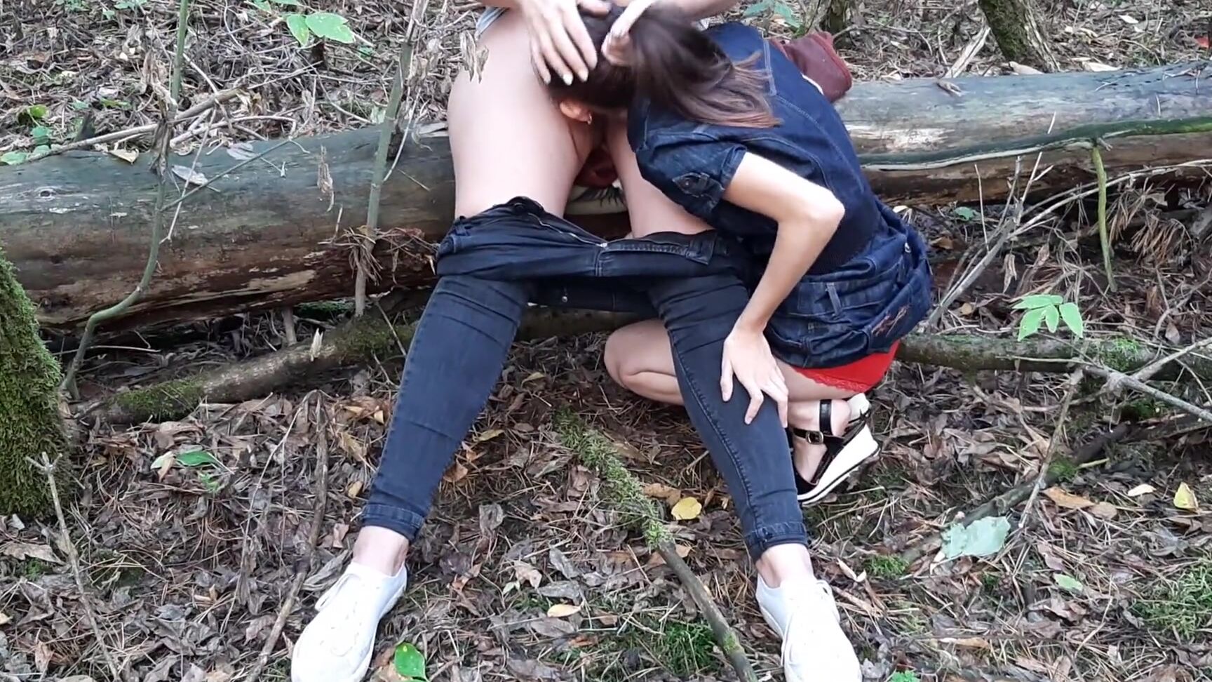 lesbian illusion Вылизала Ей Киску На Бревне, Как Она И Просила, Чтобы Она Кончила Мне В Рот, Как Я Люблю PornHubPremium