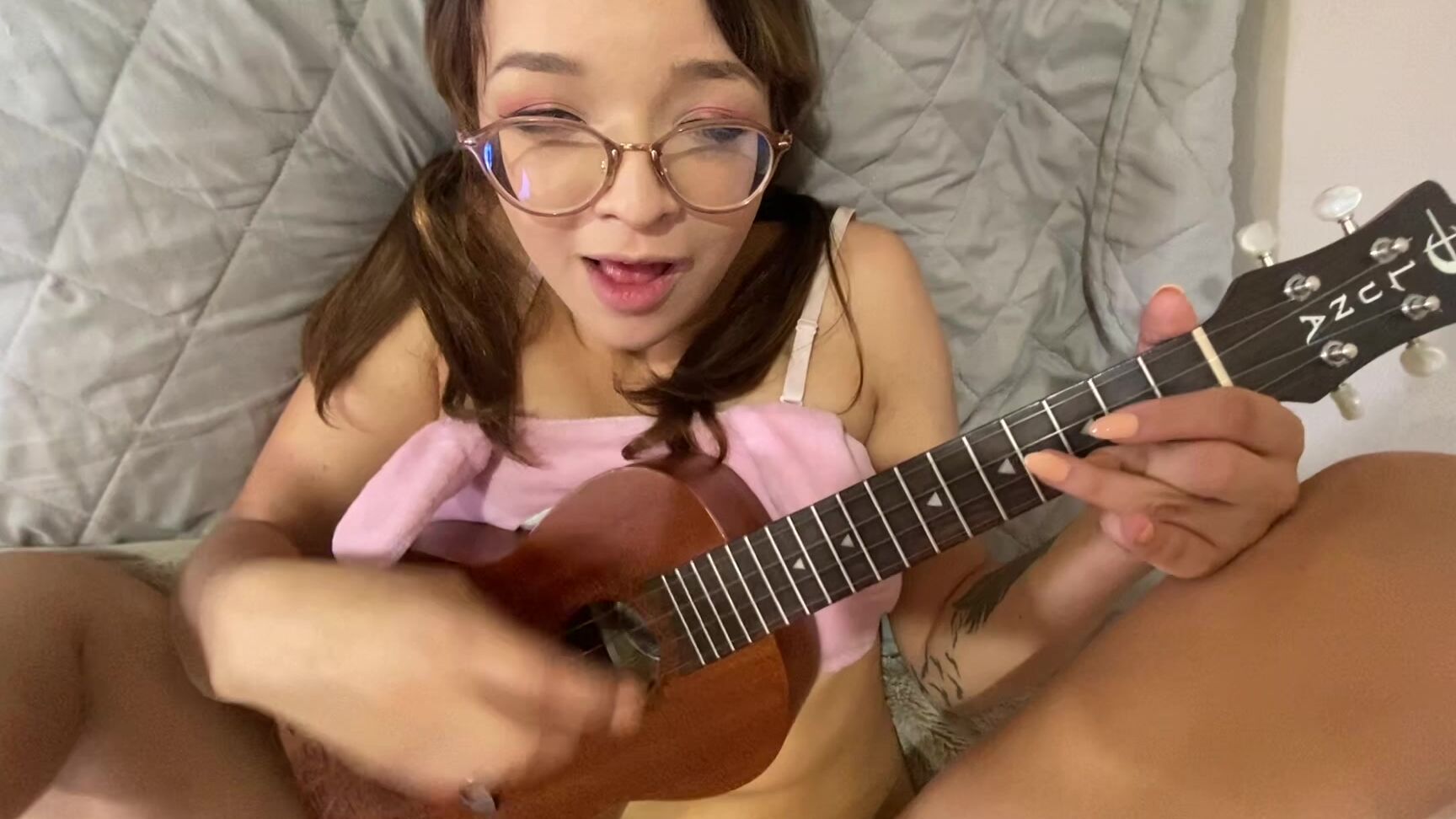 Eye Glasses,Facials,Playing musical instruments,Pornstars,POV Sex able godshark honey hayes playing ukulele and fucking ManyVids