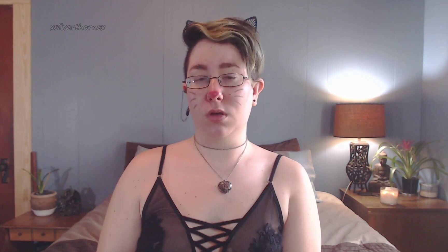 Silverthorne Sneezing Sex Kitten