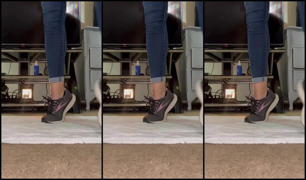 Soldmysolesforink Nicknamed Soldmysolesforink 08 18 2023 Onlyfans Video Removing The Stress Of The Day