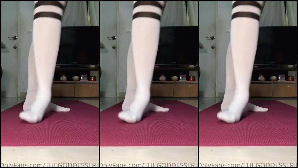 Erin Aka Thegoddesserin Onlyfans Swipe Till The End For The Sock Strip Video Ps Thanks To The Fan Who Send Me This Pair 8