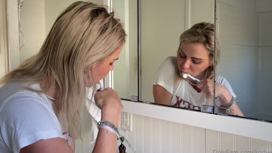 Kodyevans Onlyfans Anyone Enjoy Watching Someone Brush Their Teeth Toothbrushing
