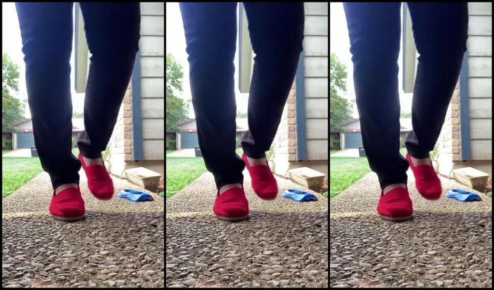 Natasha Aka Vibez3 Onlyfans Just Noticed This One Never Posted But Here It Is Now A Tour Of My Sweaty Feet Fresh Out My Toms