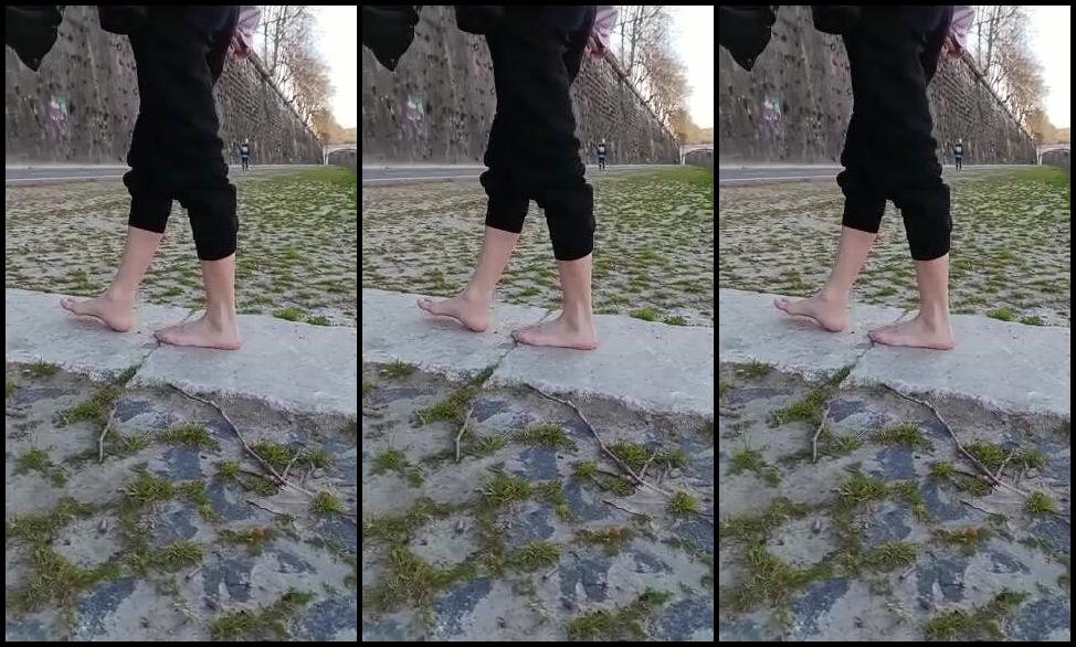 Penelope Sweet Soles Nicknamed Penelopesweetsoles 03 24 2023 Onlyfans Video Penny Walks In Romealways Barefoot