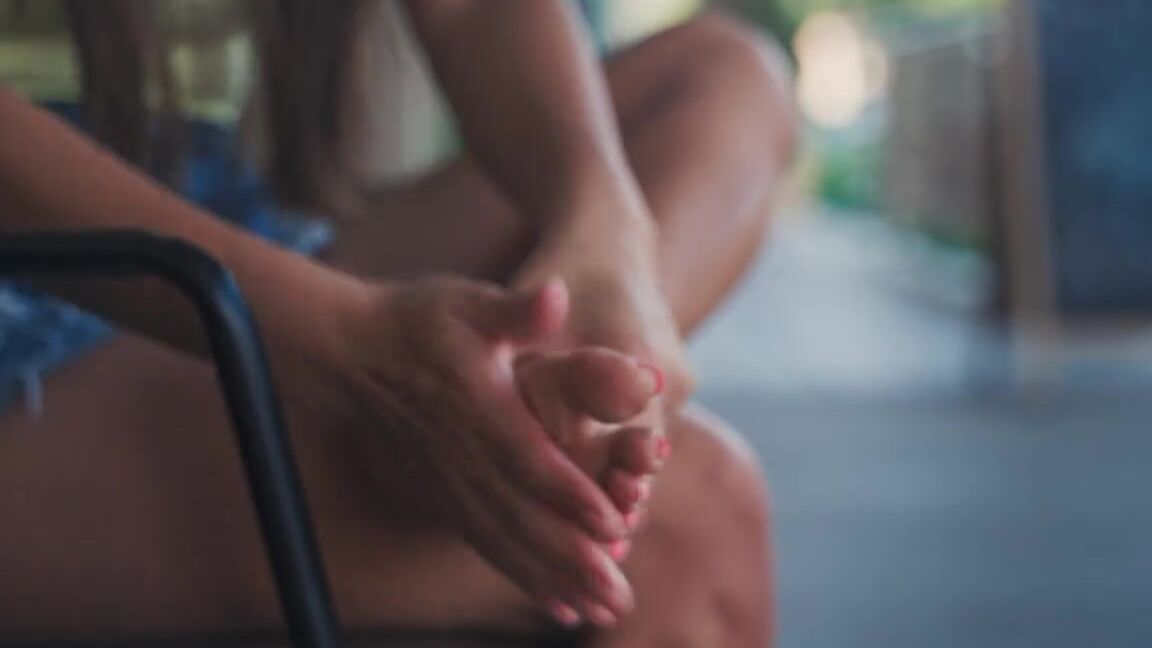 Alexia Ramsey Onlyfans What Would You Do To My Feet After Walking Around All Day In These Sandals Its Hard To Tell At Fir