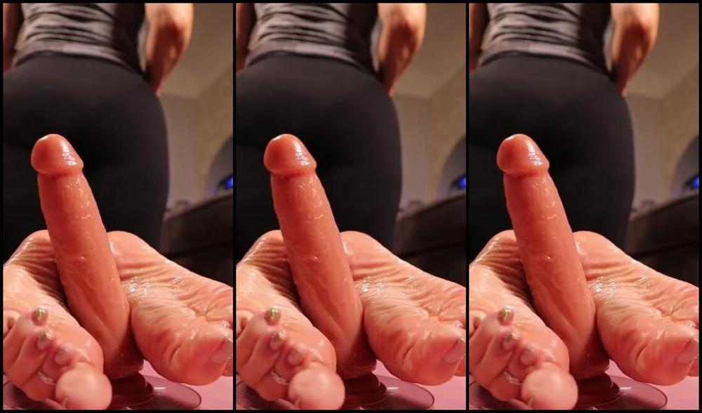 Footsiegalore Onlyfans Fj Friday Sweaty And Oily Let Me Work Out On Your