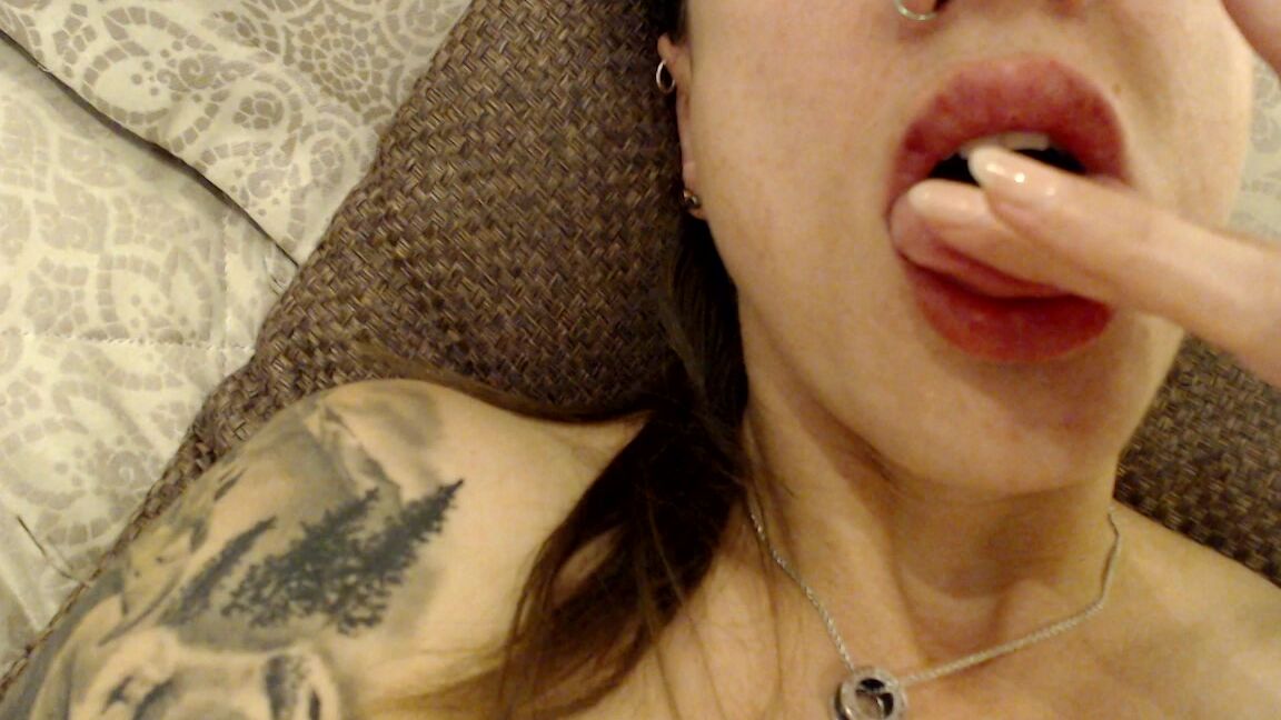 "SuzieLove212" cum eating instruction, licking, lips, milf, pov POV Eating My Own Thick Cum manyvids