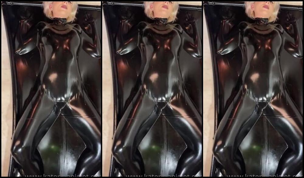 Katerina Piglet Nicknamed Katerinapiglet Femdom 12 09 2021 Onlyfans Video Yesterday We Shot Vacuum Beds For The Catalog I Know You Love It Keep The Backstages
