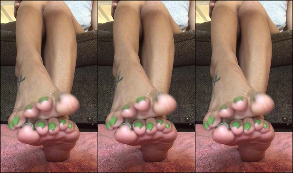 Theemisses Cum On These Oily Soles Joi