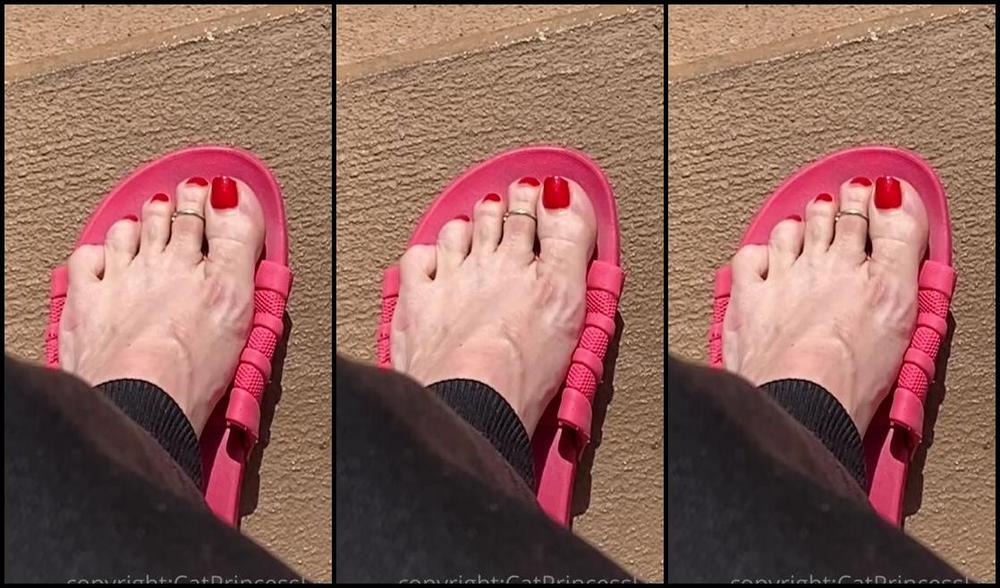 Catprincessfeet Onlyfans Yummy Sunny Feets Tip If U Love Red Toes 2