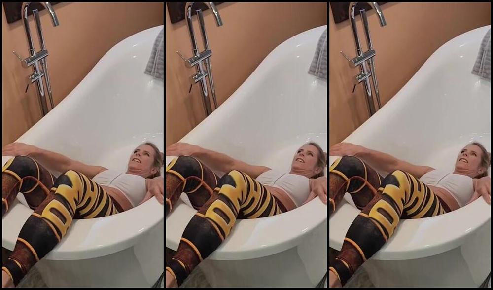 Claire Irons Nicknamed Claireirons Onlyfans Behind The Scenes Shooting Custom Videos That Should Be Shared Do We Have Fun Shootingyes