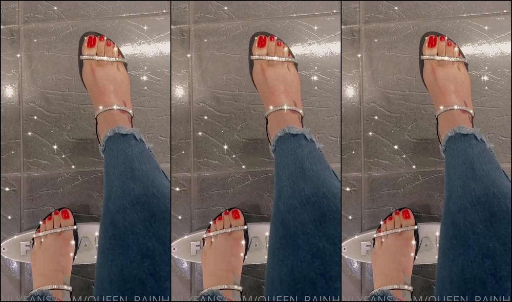 Queen Rainha For You New Color Google Translate People Kept Watching Me Filming My Feet