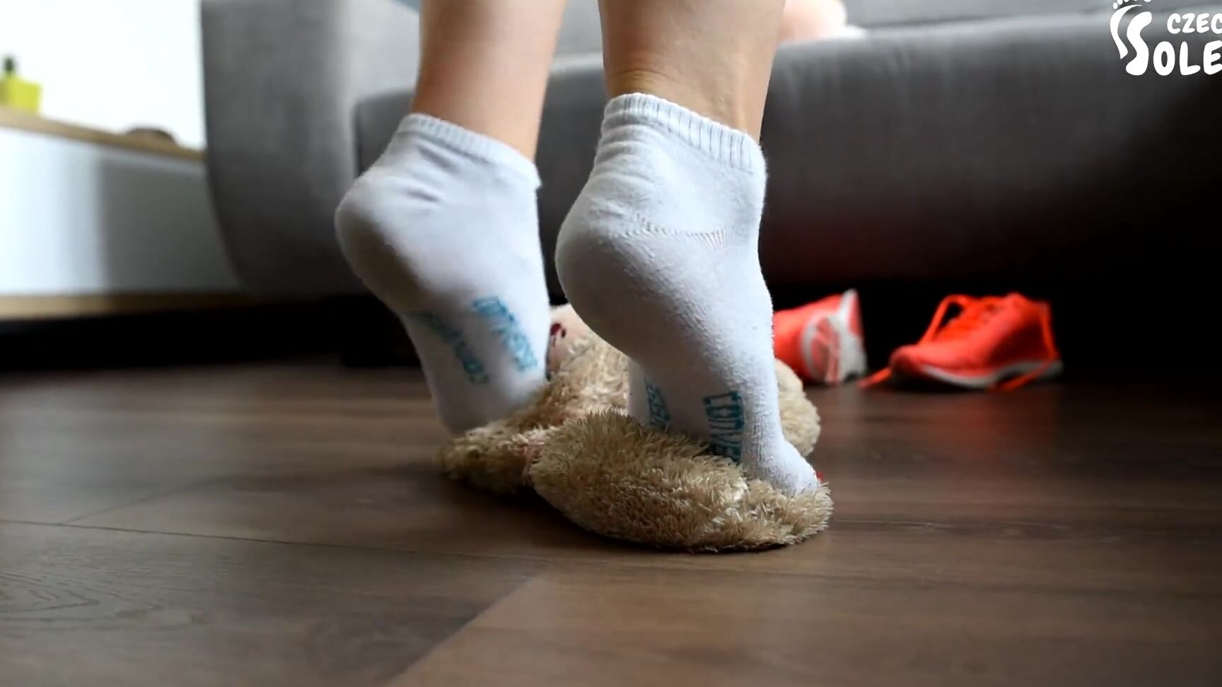 Czech Soles Daniela's Stomping Tedy Bear Rampage¡ (Feet, Foot Fetish, Trampling) Czech Soles