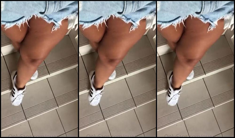 Queenfeetred Nicknamed Queenfeetred Onlyfans Hello Guys Who Miss