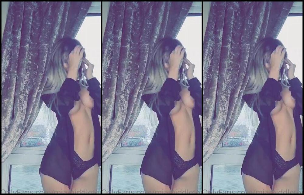 Mia Middleton Nicknamed Miamiddleton Onlyfans Just Trying To Cheer Up The Neighbours On This Rainy Thursday