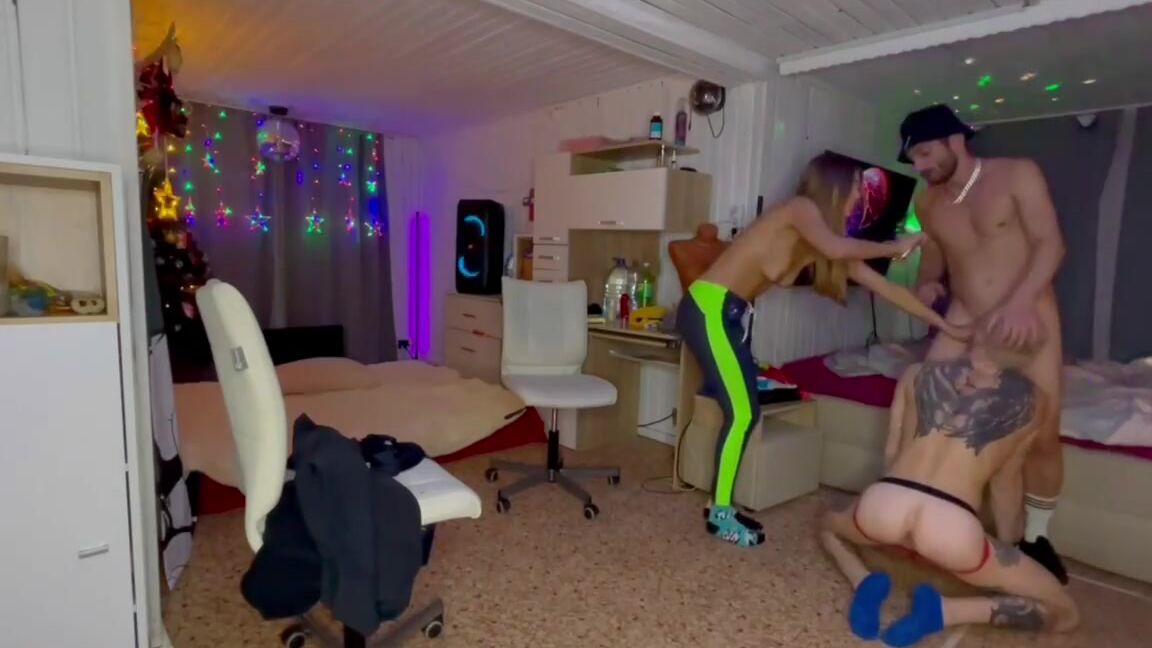 Clarke Amanda Gay party. Part 1 Pornhub