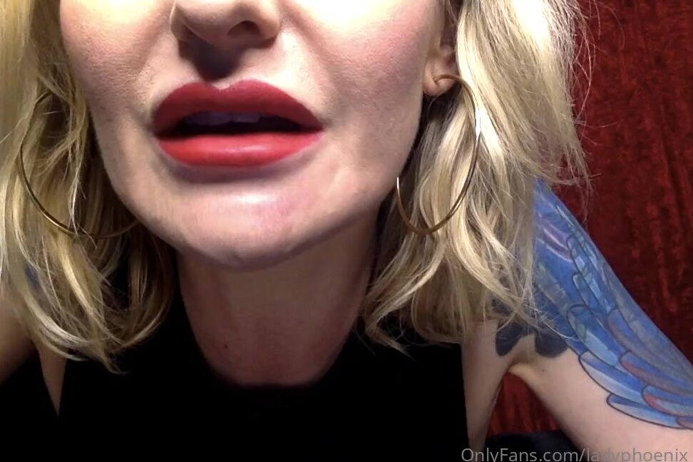 Lady Phoenix Nicknamed Ladyphoenix Ldn Onlyfans Video Shiny Sunday What S The Best Way Of Making You Shiny Why To Kiss You And Caress You All