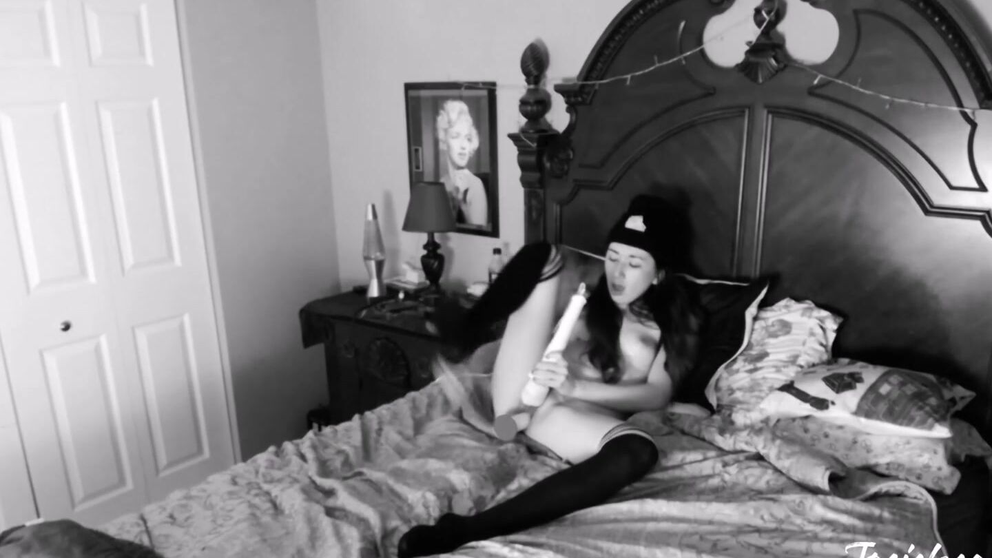 Josiebeans Beanie Bb Vibrator And Big Dildo