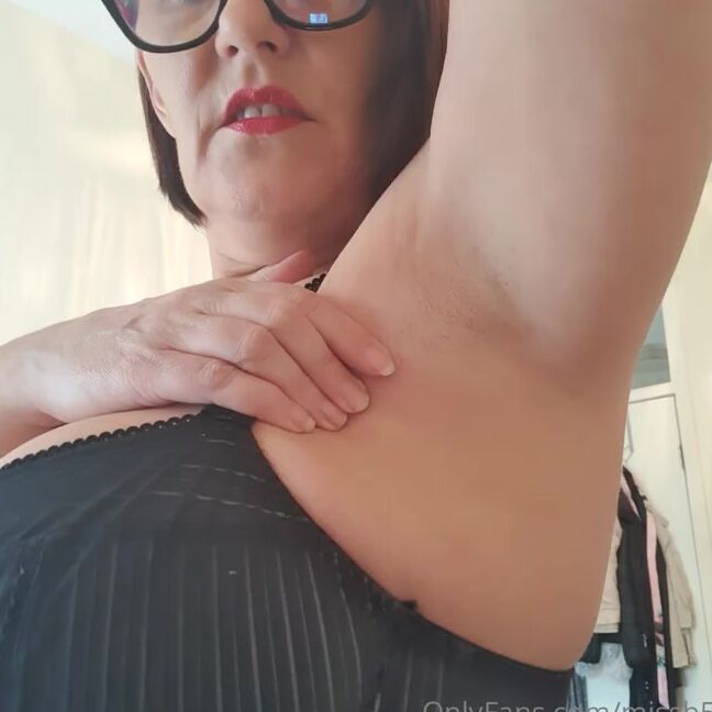 Miss B Nicknamed Missb52S Onlyfans 08 01 2020 Clean Up All Your Step Mothers Sweat