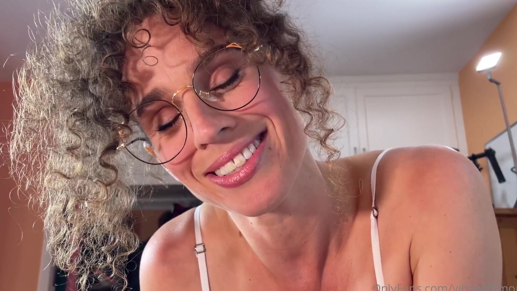 Vibewithmommy Crying Jewish Stepmom Is Pregnant She Confronts Stepson About Her Being Pregnant With His