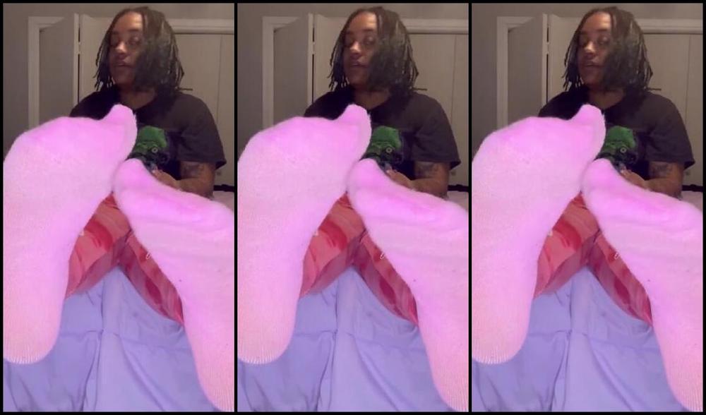 Cookieebabi Onlyfans My Work Feet So Fucking Smelly