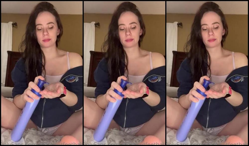 Innocentfeetbabe Nicknamed Innocentfeetbabe Onlyfans My Feet Are So Dry Help Me Out