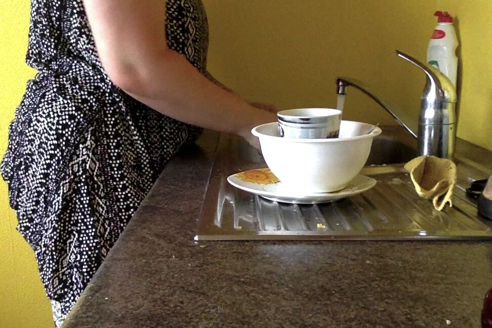 Ruby Rose Fetish Bbw Chubby Housewife Washing Dishes