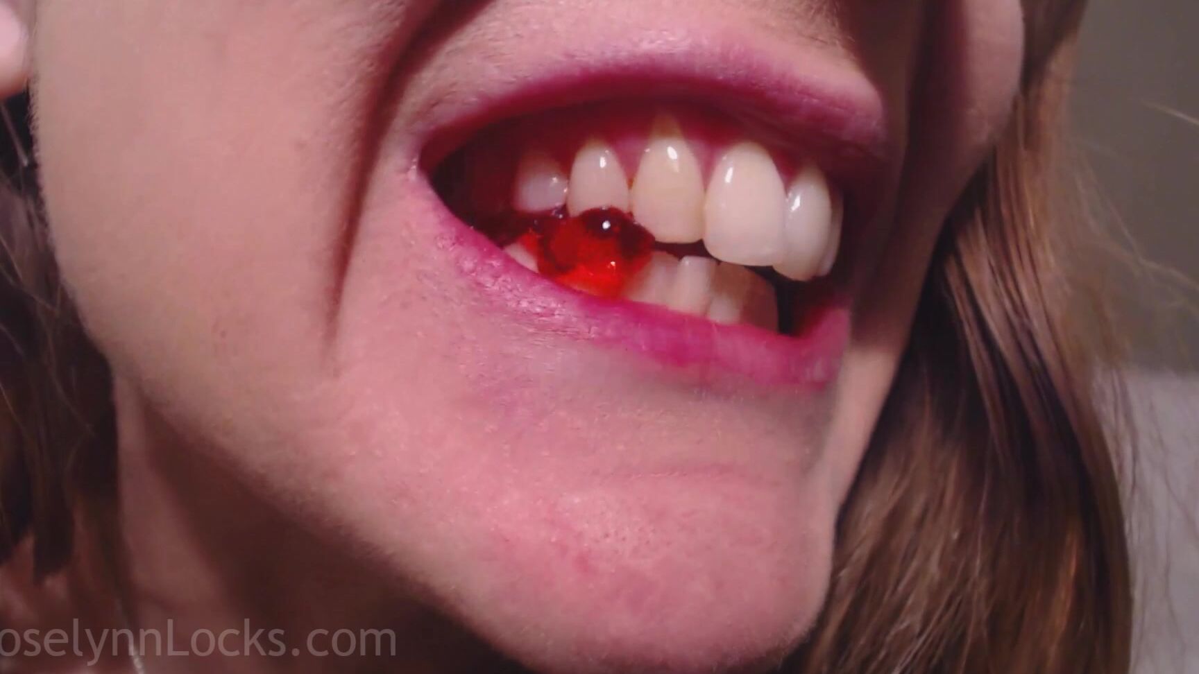 Roselynnlocks Gummi Bear Chomp Manyvids