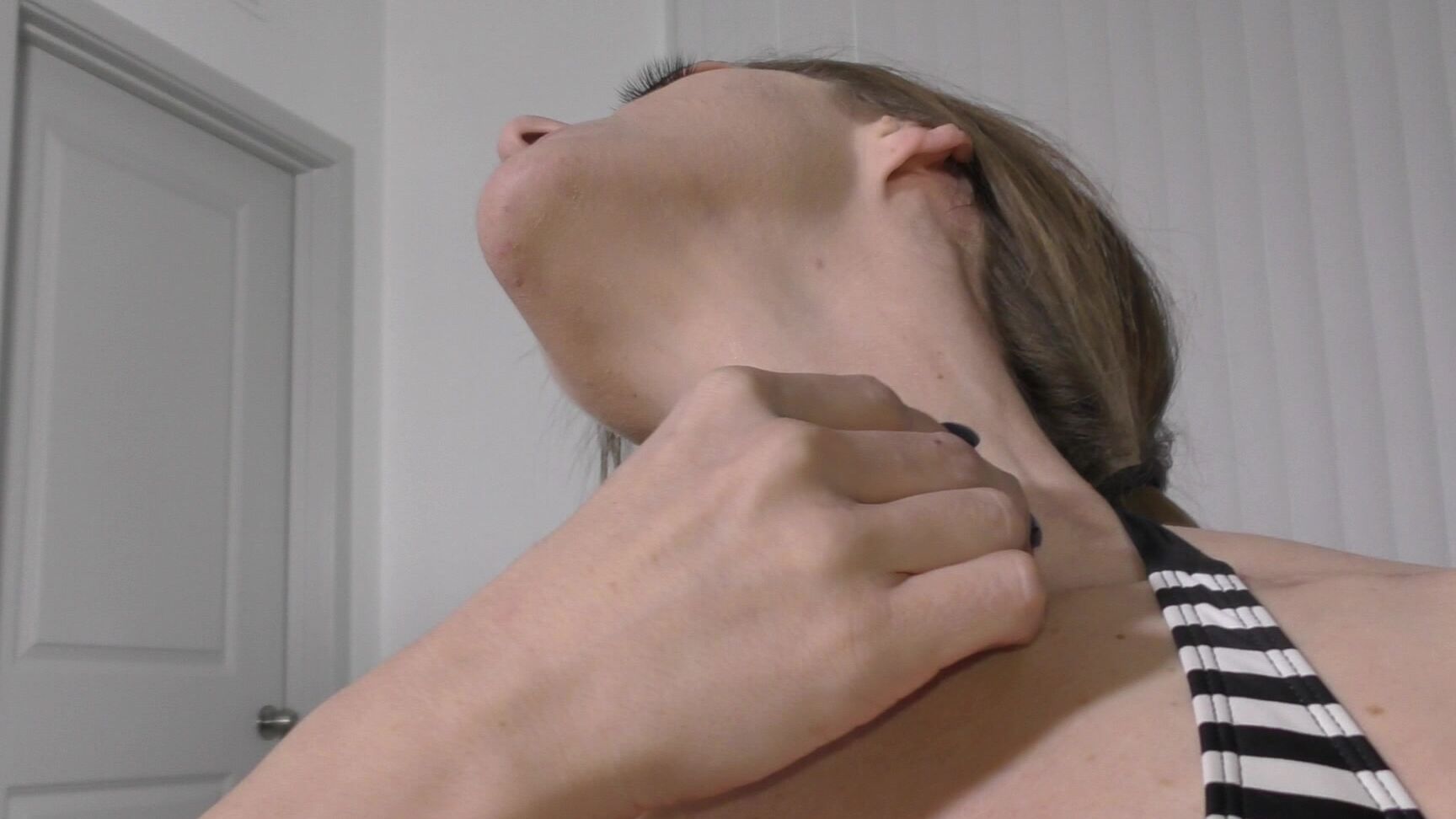 "Alexis Rain" ice fetish, moaning fetish, throat fetish terra s neck Manyvids