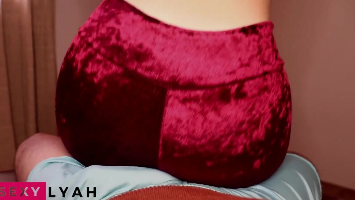 Sexylyah Nicknamed Sexylyah Onlyfans Lap Dance In Velvet Pants While He Wears My Satin Shorts