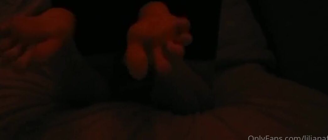 Liliana Fenty Nicknamed Lilianafenty Onlyfans I Love These Lights Im Thinking Of Doing A Rave Themed Stream They Sync With Music Too Nz